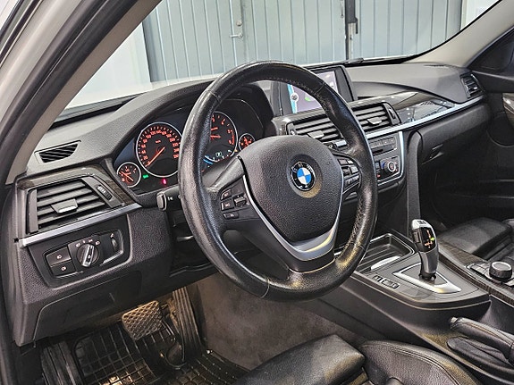 BMW 320d 20 of 27