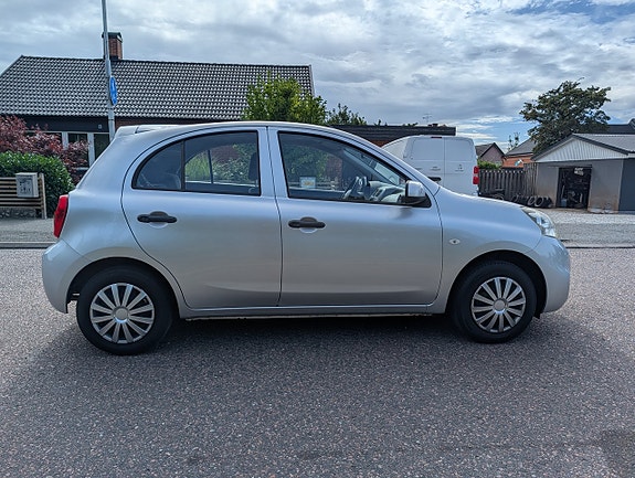 Nissan Micra 7 of 13