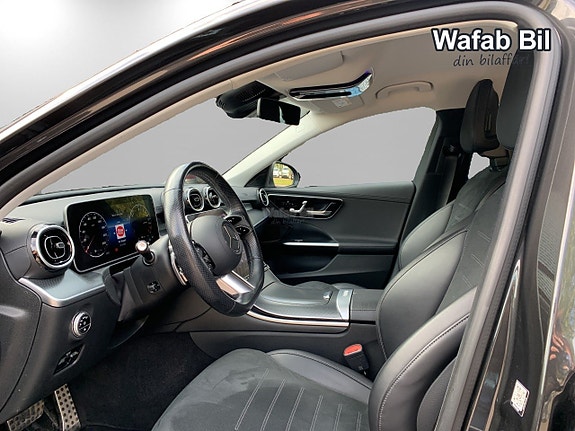 Mercedes-Benz C300 8 of 24