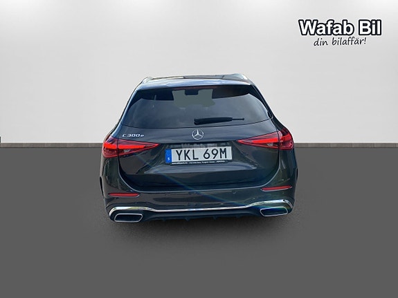 Mercedes-Benz C300 5 of 24