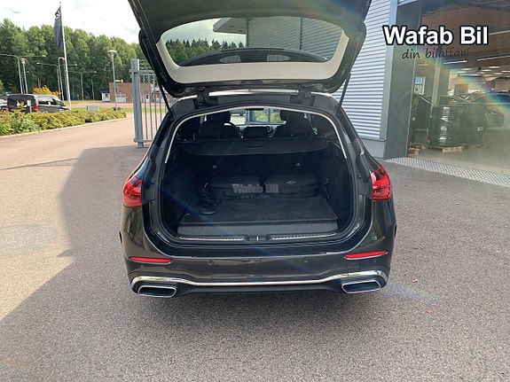 Mercedes-Benz C300 14 of 24