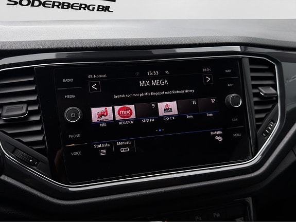 Volkswagen T-Roc 23 of 30