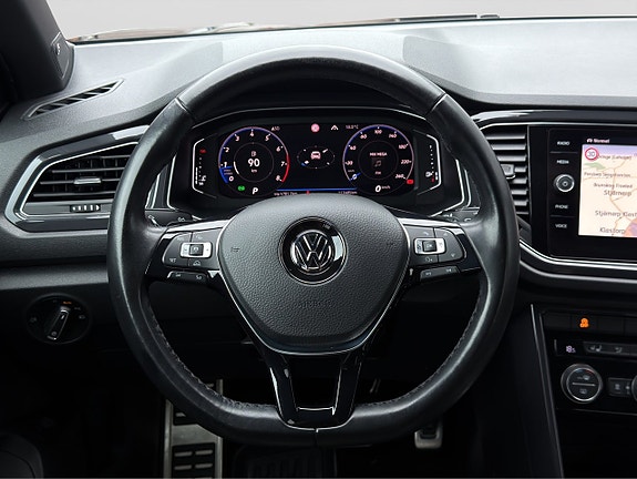 Volkswagen T-Roc 12 of 30
