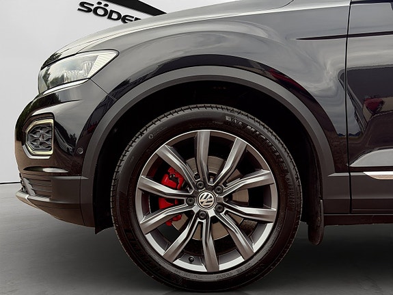 Volkswagen T-Roc 6 of 30