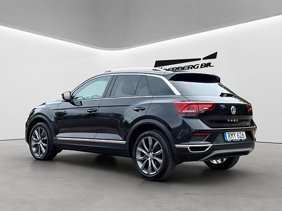 Volkswagen T-Roc 26 of 30