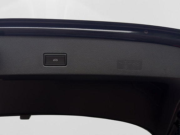 Volkswagen T-Roc 30 of 30