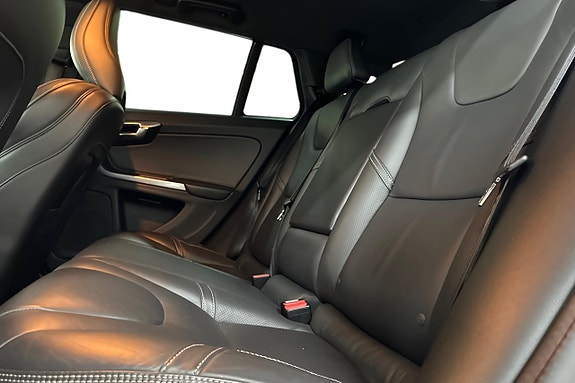 Volvo V60 13 of 26