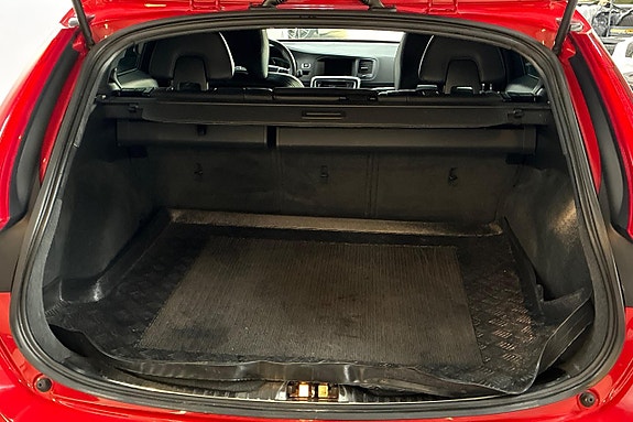 Volvo V60 10 of 26