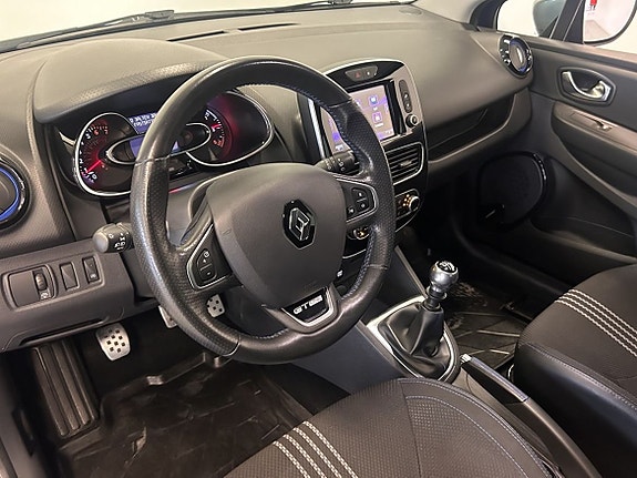 Renault Clio 20 of 20