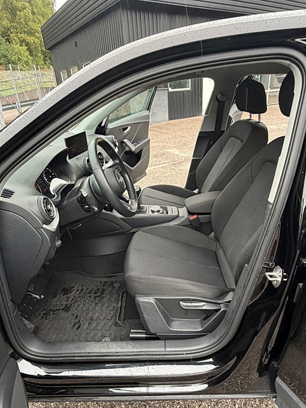 Audi Q2 10 of 23