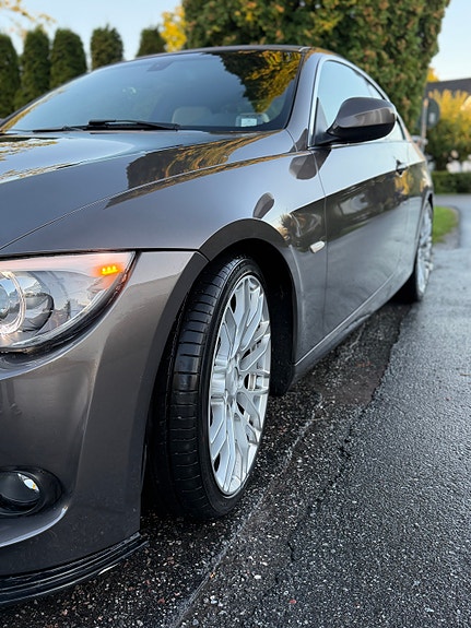 BMW 325i 4 of 12