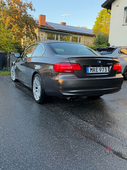 BMW 325i 6 of 12