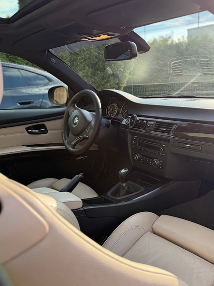BMW 325i 9 of 12
