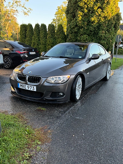 BMW 325i 3 of 12