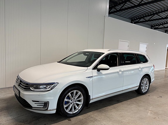 Volkswagen Passat 5 of 22