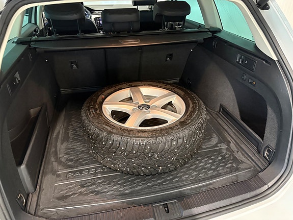 Volkswagen Passat 22 of 22