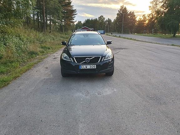 Volvo XC60 3 of 8