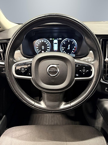 Volvo V90 20 of 28
