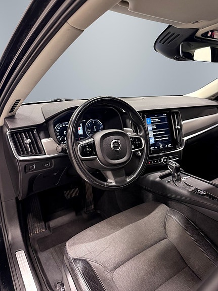 Volvo V90 11 of 28