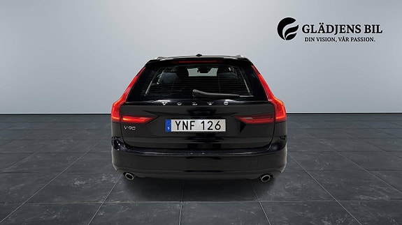 Volvo V90 6 of 28
