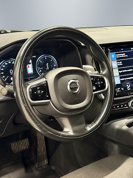 Volvo V90 12 of 28