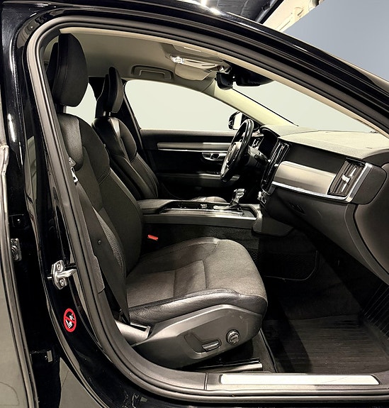 Volvo V90 15 of 28
