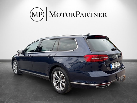 Volkswagen Passat 5 of 18