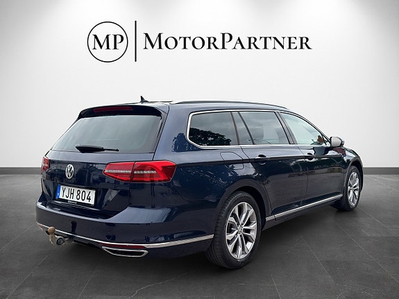 Volkswagen Passat 7 of 18