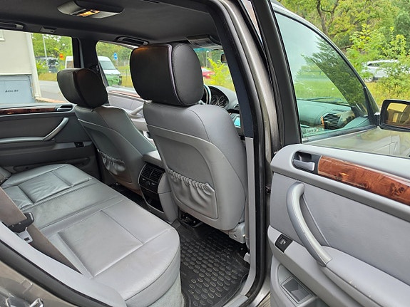 BMW X5 11 of 17