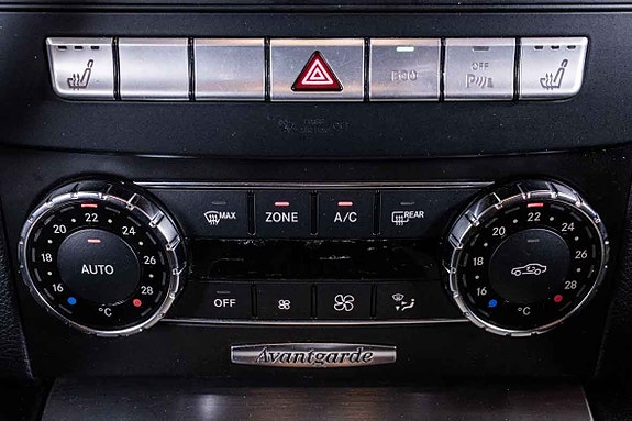 Mercedes-Benz C220 21 of 22