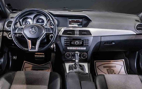 Mercedes-Benz C220 13 of 22