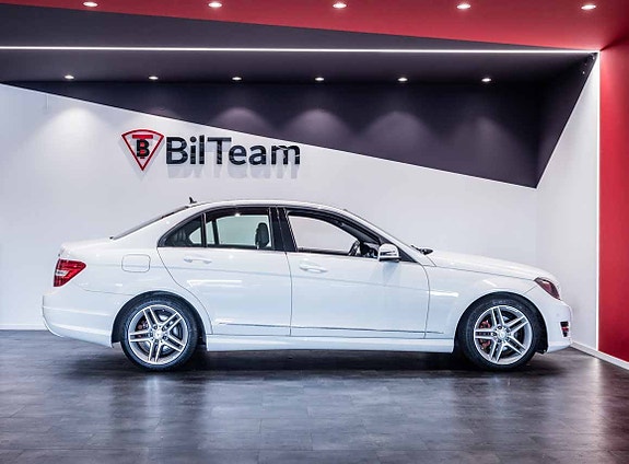 Mercedes-Benz C220 10 of 22
