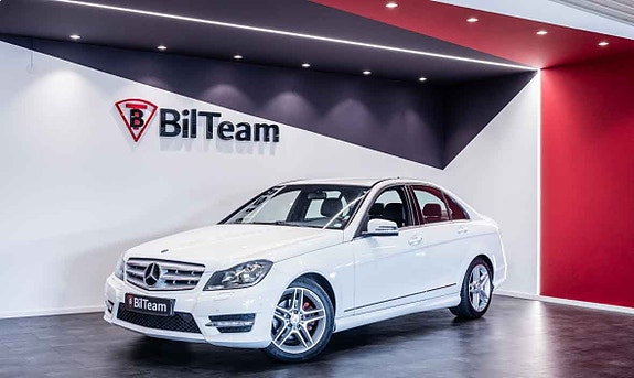 Mercedes-Benz C220 2 of 22