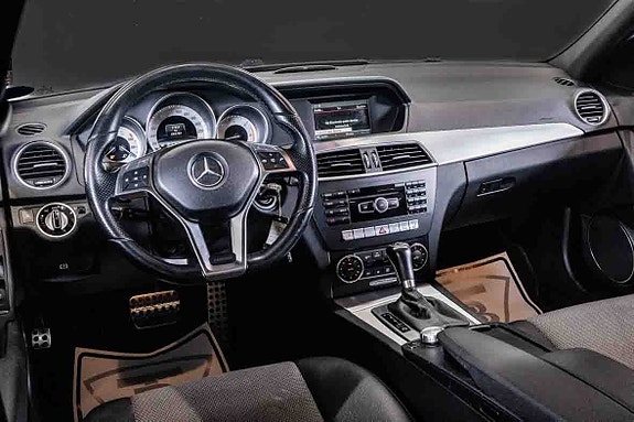 Mercedes-Benz C220 15 of 22