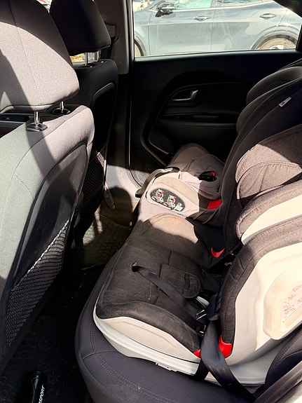 Kia Rio 6 of 20