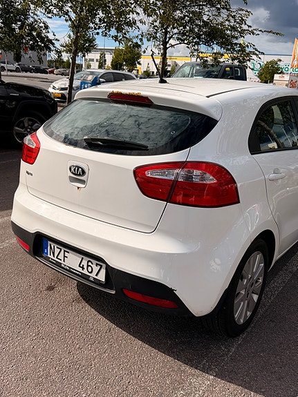 Kia Rio 3 of 20