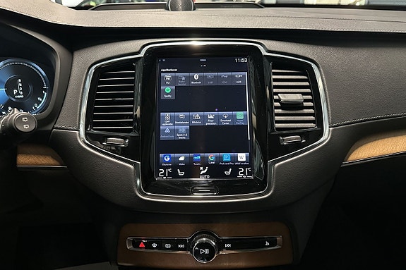 Volvo XC90 14 of 27