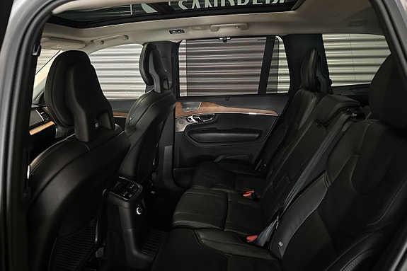 Volvo XC90 23 of 27