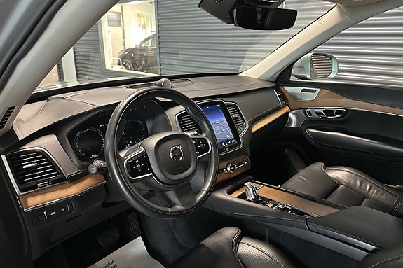 Volvo XC90 7 of 27