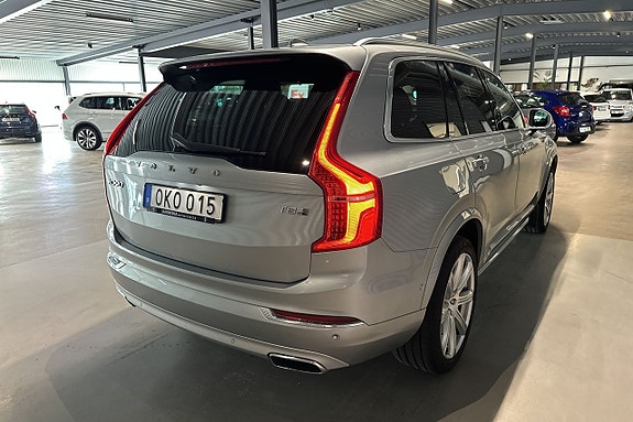 Volvo XC90 4 of 27