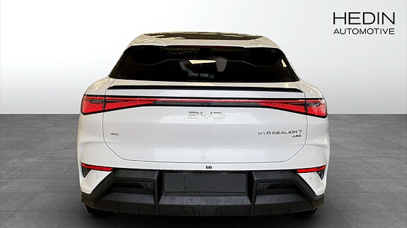 BYD Sealion 7 7 of 9