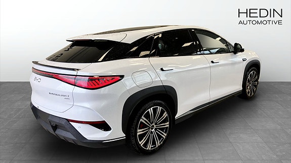 BYD Sealion 7 2 of 9