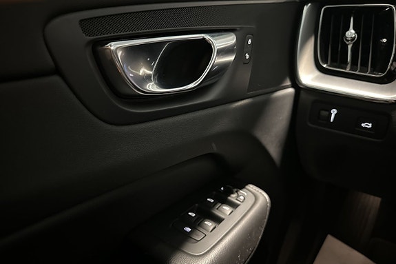 Volvo XC60 15 of 20
