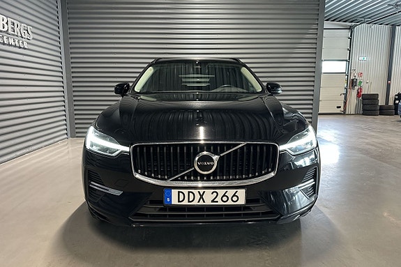 Volvo XC60 2 of 20