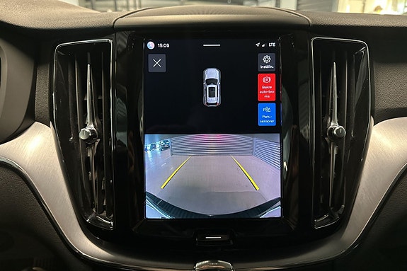 Volvo XC60 14 of 20
