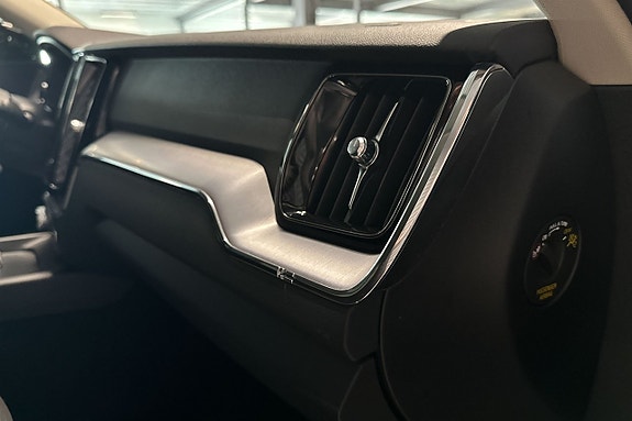 Volvo XC60 16 of 20
