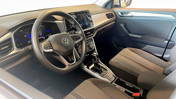 Volkswagen T-Roc 7 of 13