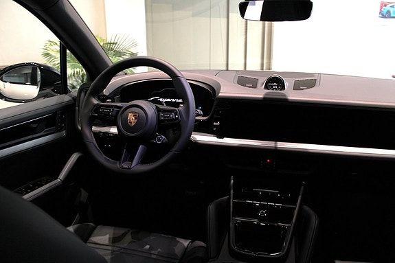 Porsche Cayenne 19 of 22