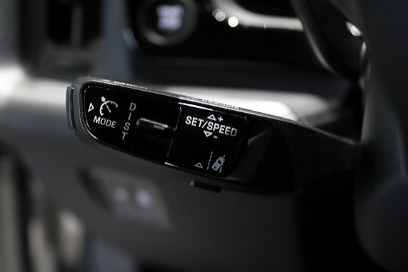 Porsche Cayenne 16 of 22