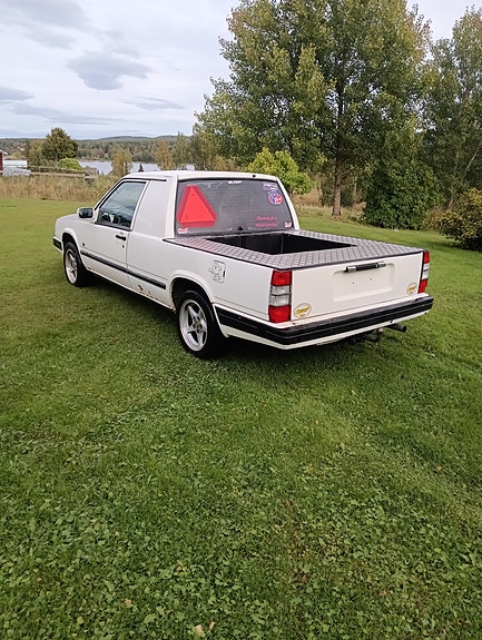 Volvo 740 3 of 6